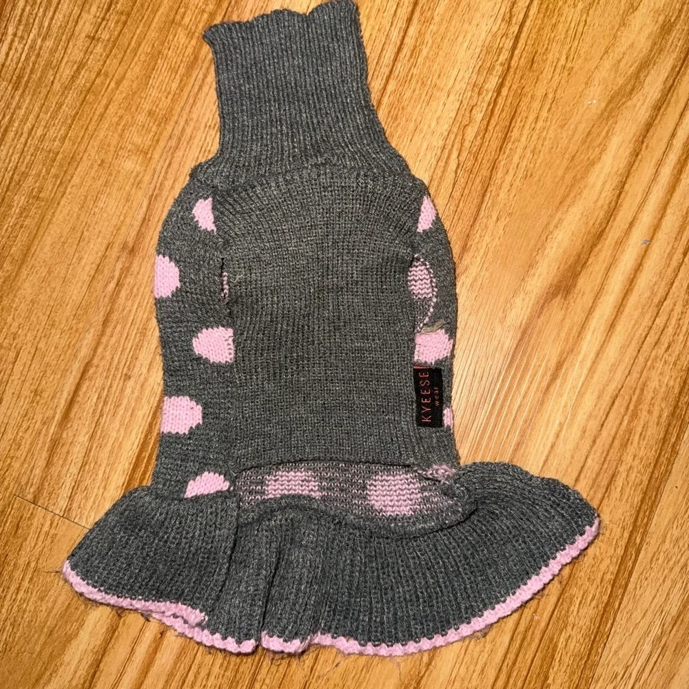 KYEESE Dog Sweater dress Grey/Pink Polka Dot w/ PomPom Size Small